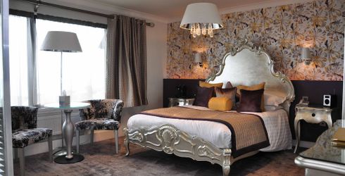 hotel room image