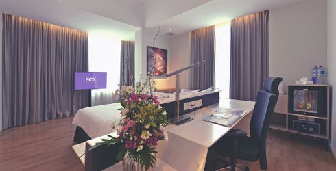hotel room image