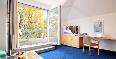 hotel room image