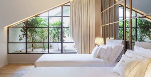 hotel room image