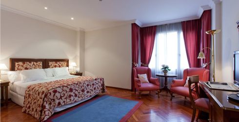 hotel room image