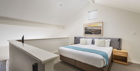 hotel room image