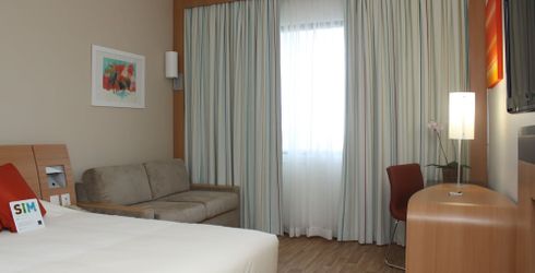 hotel room image