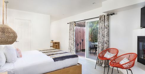 hotel room image