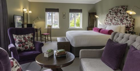 hotel room image
