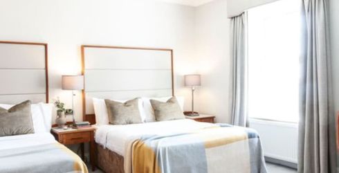 hotel room image
