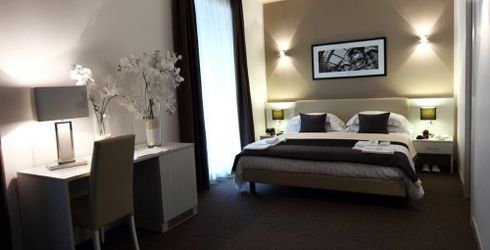 hotel room image