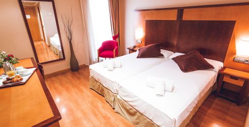 hotel room image
