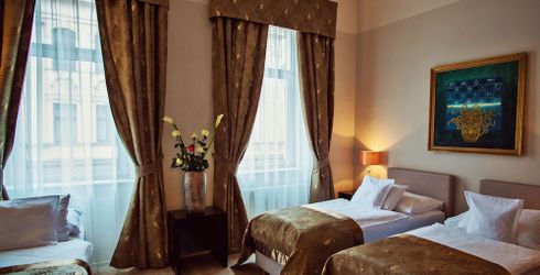 hotel room image
