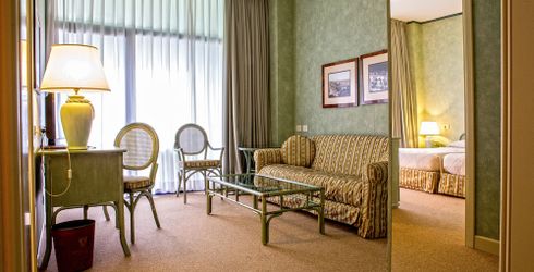 hotel room image