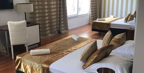hotel room image