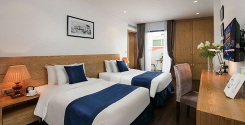 hotel room image