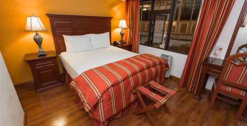 hotel room image