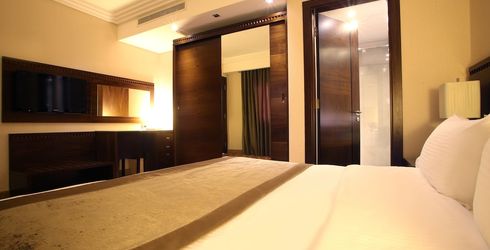 hotel room image