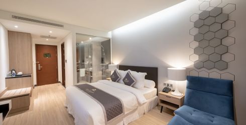hotel room image