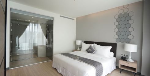 hotel room image