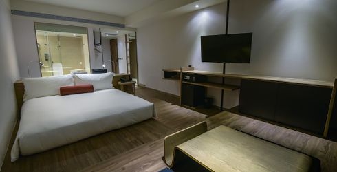 hotel room image