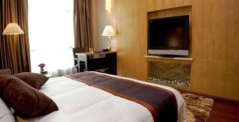 hotel room image