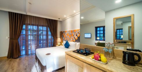 hotel room image