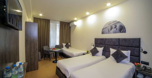 hotel room image