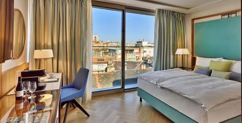 hotel room image