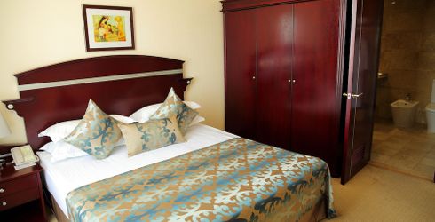 hotel room image