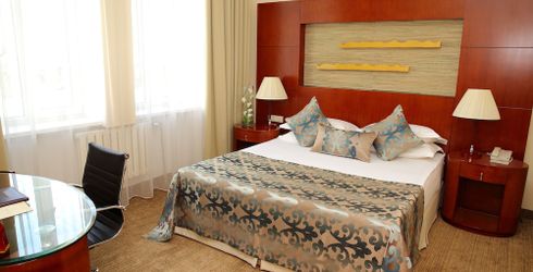 hotel room image
