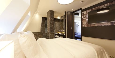 hotel room image