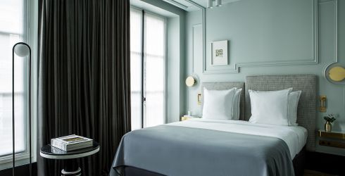 hotel room image
