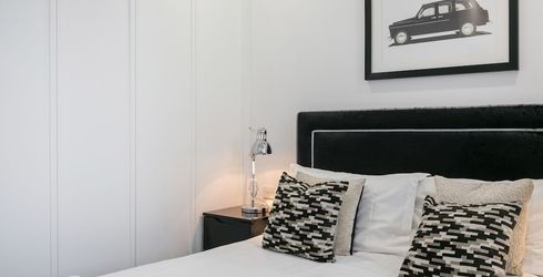 hotel room image