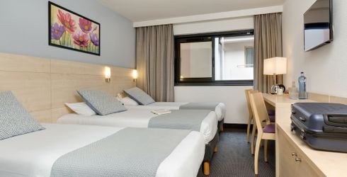 hotel room image