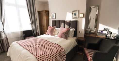 hotel room image