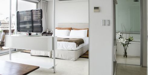 hotel room image