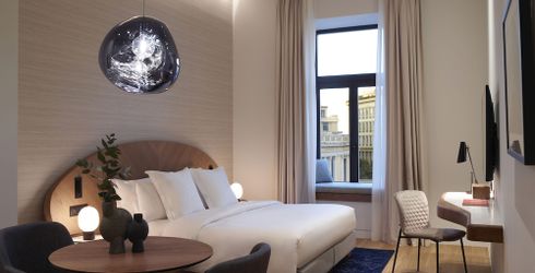 hotel room image