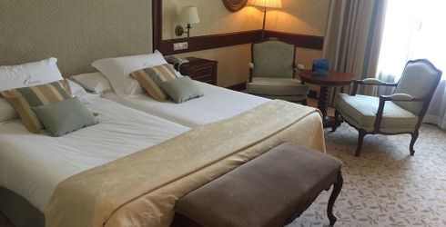 hotel room image
