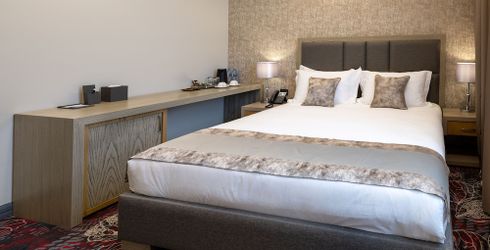 hotel room image