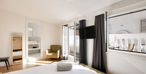 hotel room image