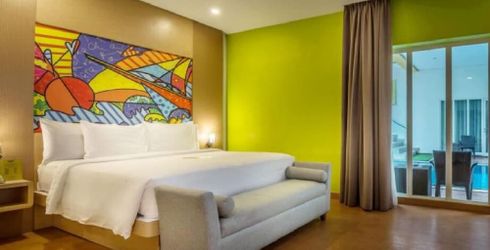 hotel room image