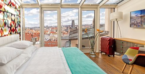 hotel room image