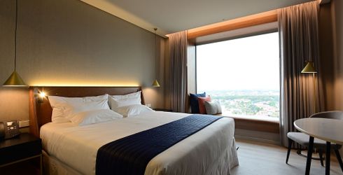 hotel room image