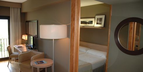 hotel room image