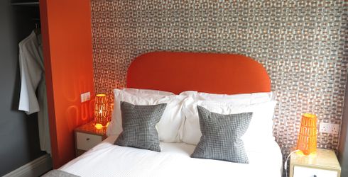 hotel room image