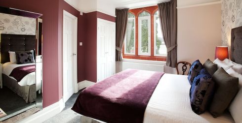 hotel room image