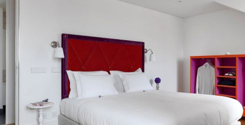 hotel room image