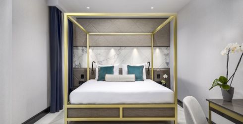 hotel room image