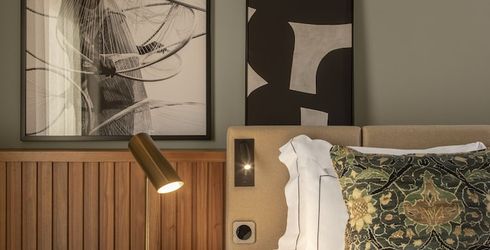 hotel room image