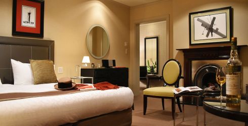 hotel room image