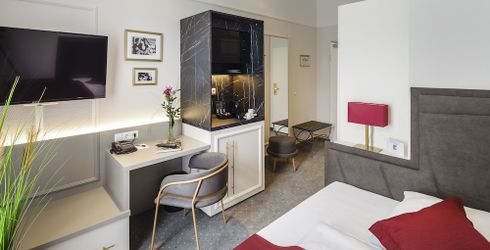 hotel room image