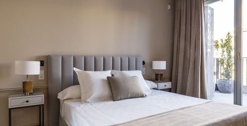 hotel room image