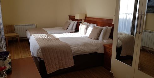 hotel room image